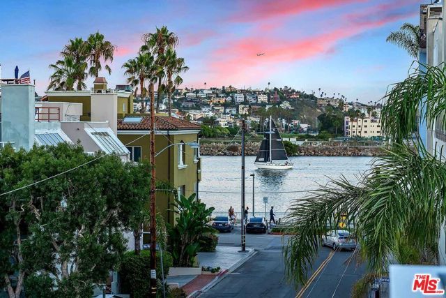 29 Yawl Street A, Marina Del Rey, CA 90292