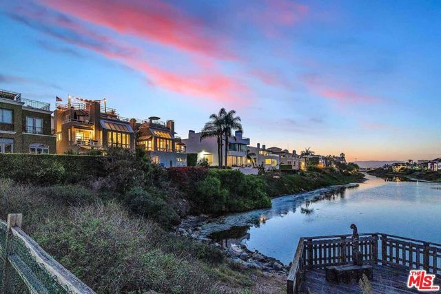 29 Yawl Street A, Marina Del Rey, CA 90292