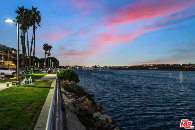 29 Yawl Street A, Marina Del Rey, CA 90292