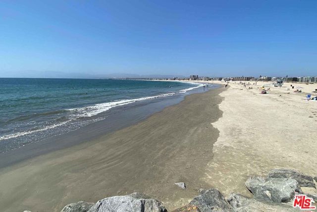 29 Yawl Street A, Marina Del Rey, CA 90292