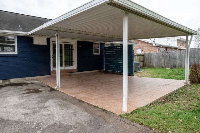 514 Continental Dr, Nashville, TN 37209