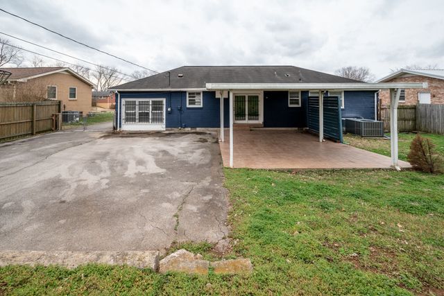 514 Continental Dr, Nashville, TN 37209