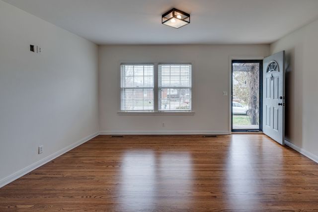 514 Continental Dr, Nashville, TN 37209
