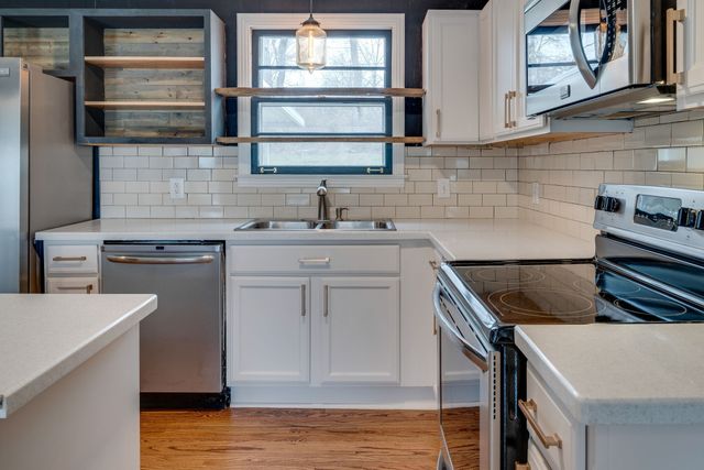 514 Continental Dr, Nashville, TN 37209