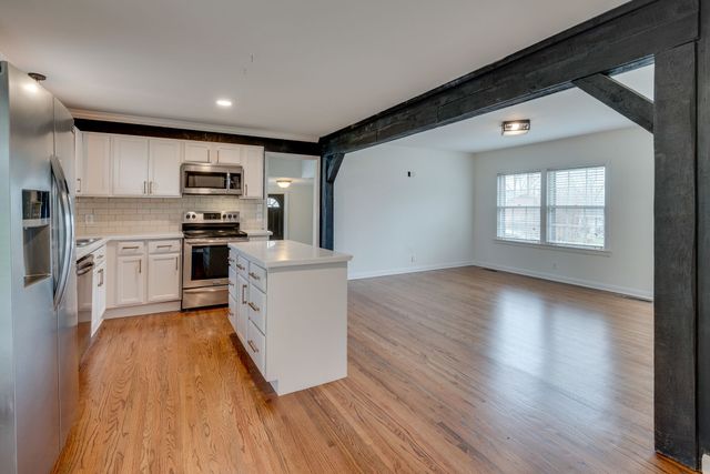 514 Continental Dr, Nashville, TN 37209