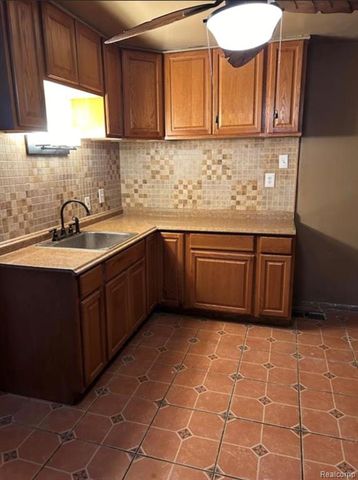 4230 University Place, Detroit, MI 48224