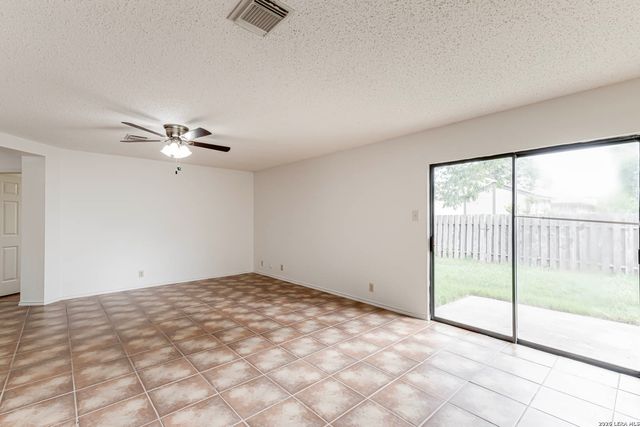 7039 Mary Todd, San Antonio, TX 78240