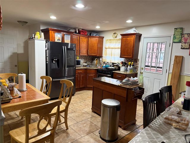 1633 Canarsie Road, Brooklyn, NY 11236