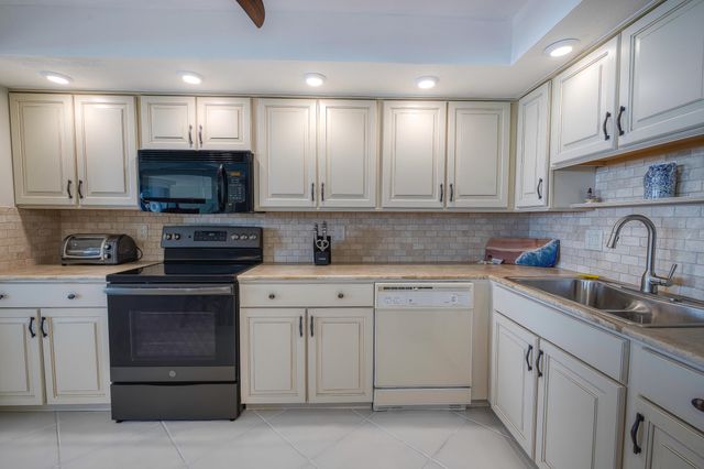 10410 S Ocean Drive 406, Jensen Beach, FL 34957