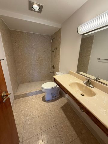 100 Cove Way 405, Quincy, MA 02169