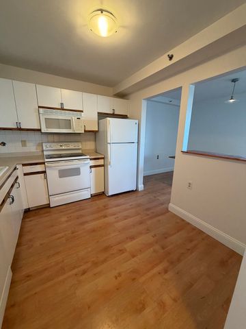 100 Cove Way 405, Quincy, MA 02169