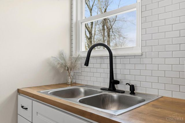 4982 Bell Avenue, Cincinnati, OH 45242