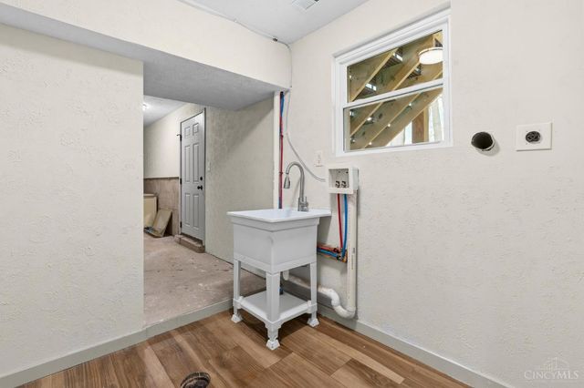 4982 Bell Avenue, Cincinnati, OH 45242