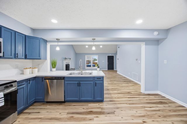 3200 Hunters Point Drive, Lexington, KY 40515