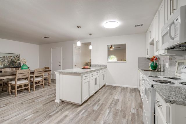416 Owens Drive, Crowley, TX 76036