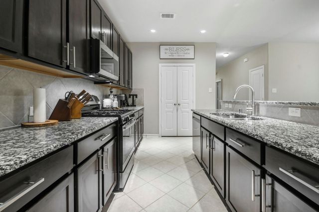 4822 Seaside Sparrow Lane, Baytown, TX 77521