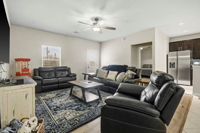 4822 Seaside Sparrow Lane, Baytown, TX 77521