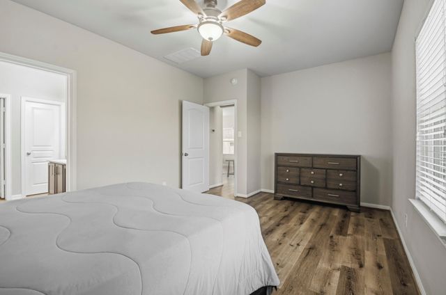 4822 Seaside Sparrow Lane, Baytown, TX 77521