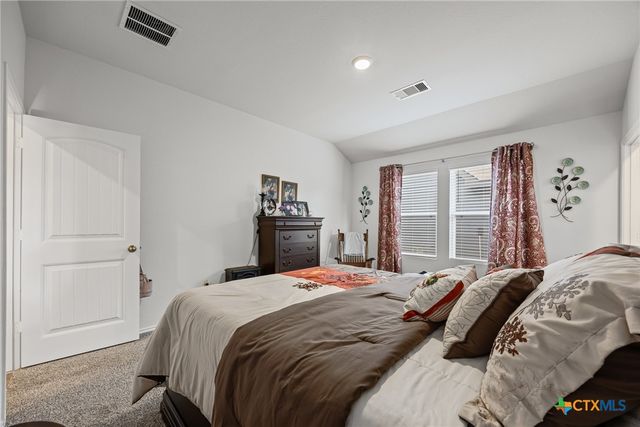 421 Lancebill Drive, Lockhart, TX 78644