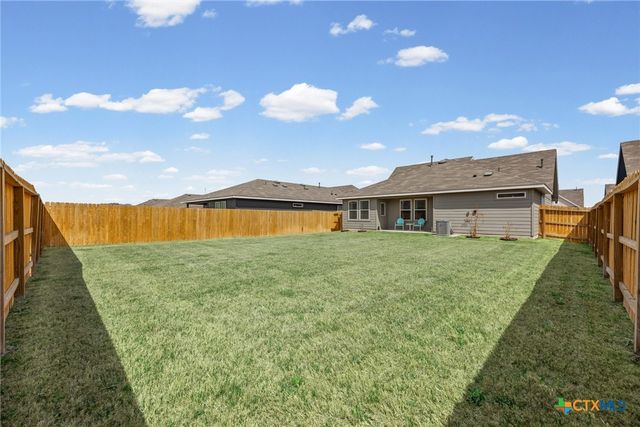 421 Lancebill Drive, Lockhart, TX 78644