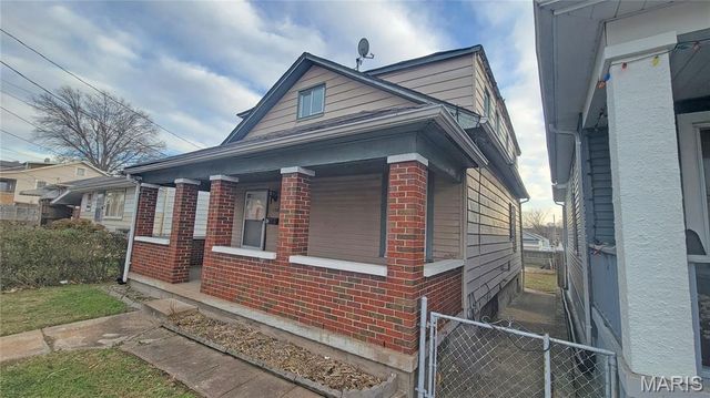 156 W Holden Avenue, St Louis, MO 63125
