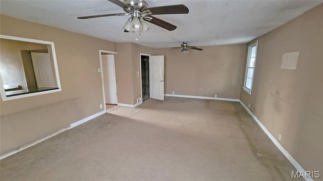 156 W Holden Avenue, St Louis, MO 63125