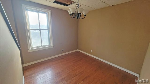 156 W Holden Avenue, St Louis, MO 63125