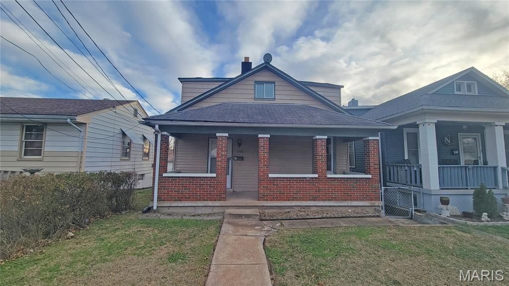 156 W Holden Avenue, St Louis, MO 63125