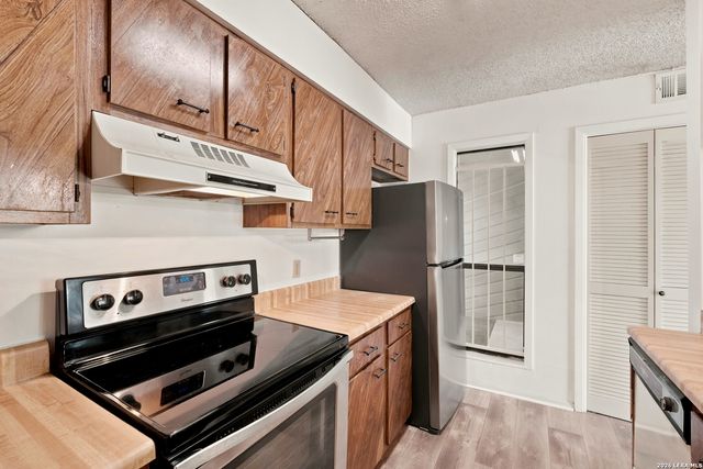 3843 Barrington St Apt 250M, San Antonio, TX 78217