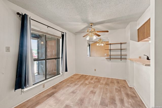 3843 Barrington St Apt 250M, San Antonio, TX 78217