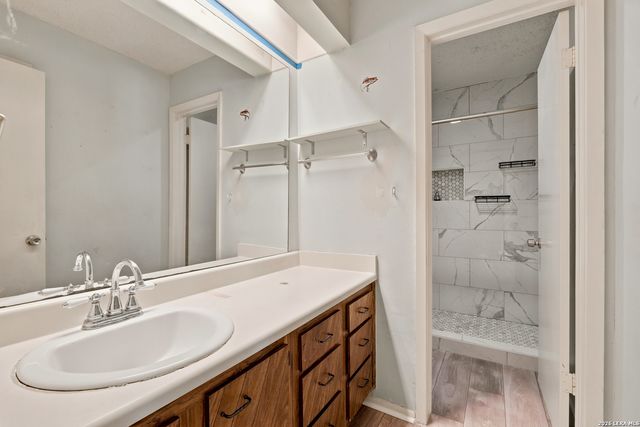3843 Barrington St Apt 250M, San Antonio, TX 78217
