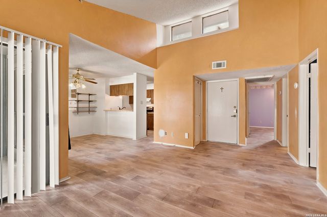 3843 Barrington St Apt 250M, San Antonio, TX 78217