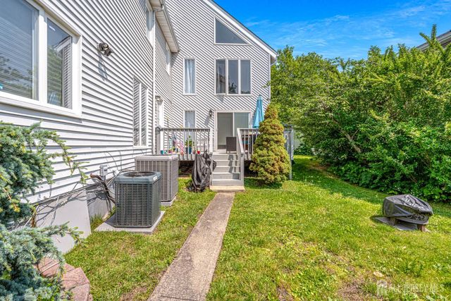 76 Woodland Drive, Keyport, NJ 07735