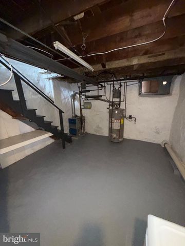 513 WOODCLIFFE RD, Upper Darby, PA 19082