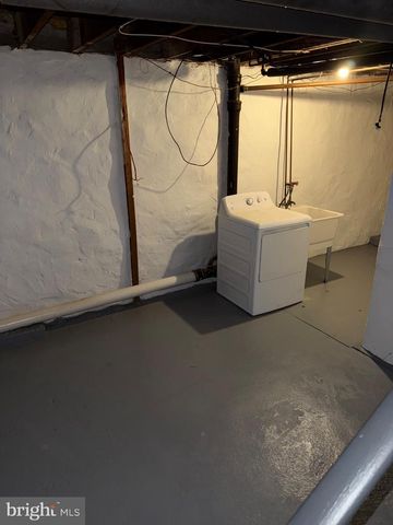 513 WOODCLIFFE RD, Upper Darby, PA 19082