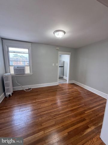 513 WOODCLIFFE RD, Upper Darby, PA 19082