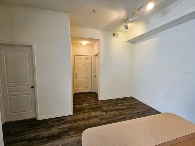 17112 CARRINGTON PARK DRIVE 935, Tampa, FL 33647