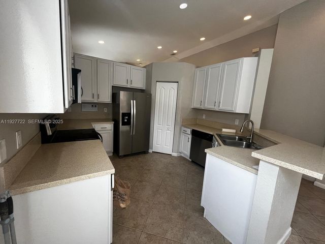 2219 Portofino Ave 0, Homestead, FL 33033