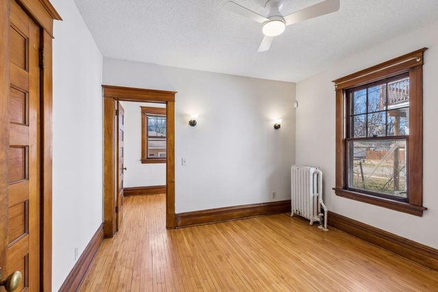 1746 Laurel Avenue, Saint Paul, MN 55104