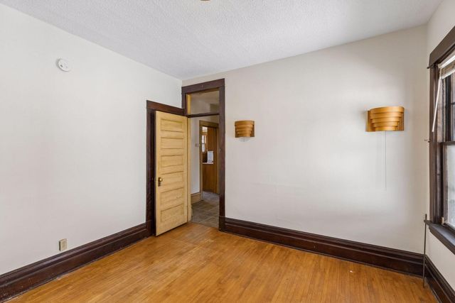 1746 Laurel Avenue, Saint Paul, MN 55104