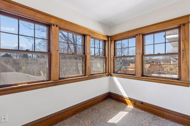 1746 Laurel Avenue, Saint Paul, MN 55104