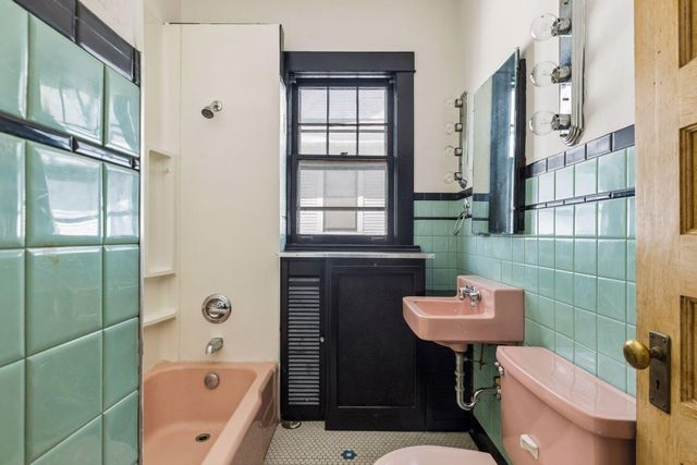 1746 Laurel Avenue, Saint Paul, MN 55104