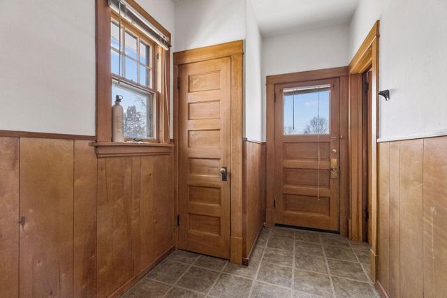 1746 Laurel Avenue, Saint Paul, MN 55104