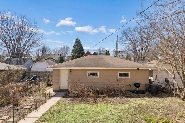 1746 Laurel Avenue, Saint Paul, MN 55104