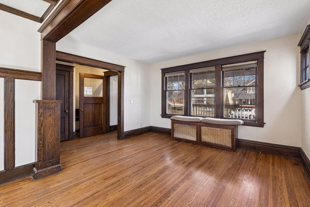 1746 Laurel Avenue, Saint Paul, MN 55104