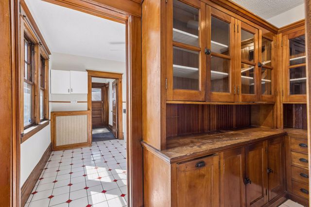 1746 Laurel Avenue, Saint Paul, MN 55104