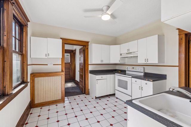 1746 Laurel Avenue, Saint Paul, MN 55104