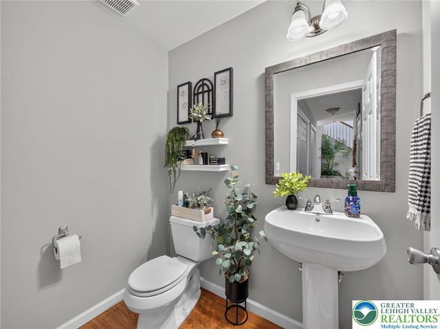 4148 Ross Road, Bethlehem Twp, PA 18020