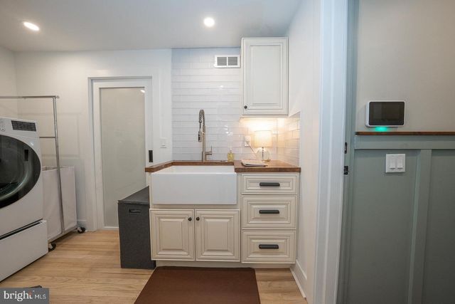 945 LAFAYETTE RD, Bryn Mawr, PA 19010