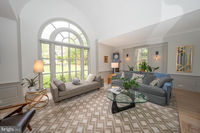 945 LAFAYETTE RD, Bryn Mawr, PA 19010